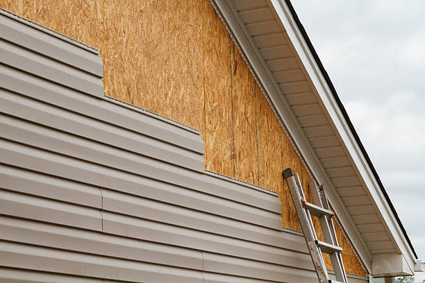 Professional Fiber Cement Siding technician working in Orangeburg, NY